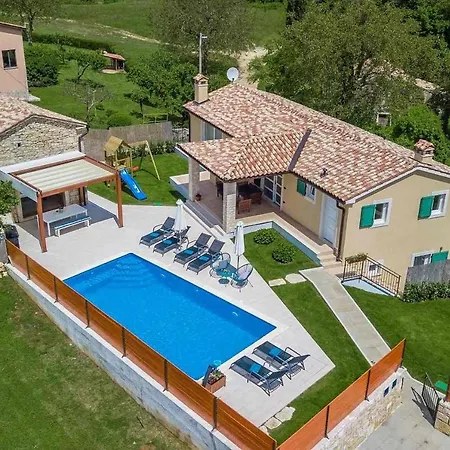 Mathilda Holiday home Milotski Breg