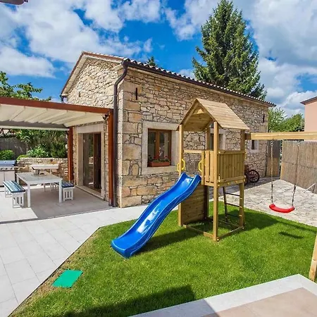 Mathilda Holiday home Milotski Breg